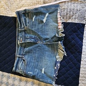 Distressed Demin Jeans
